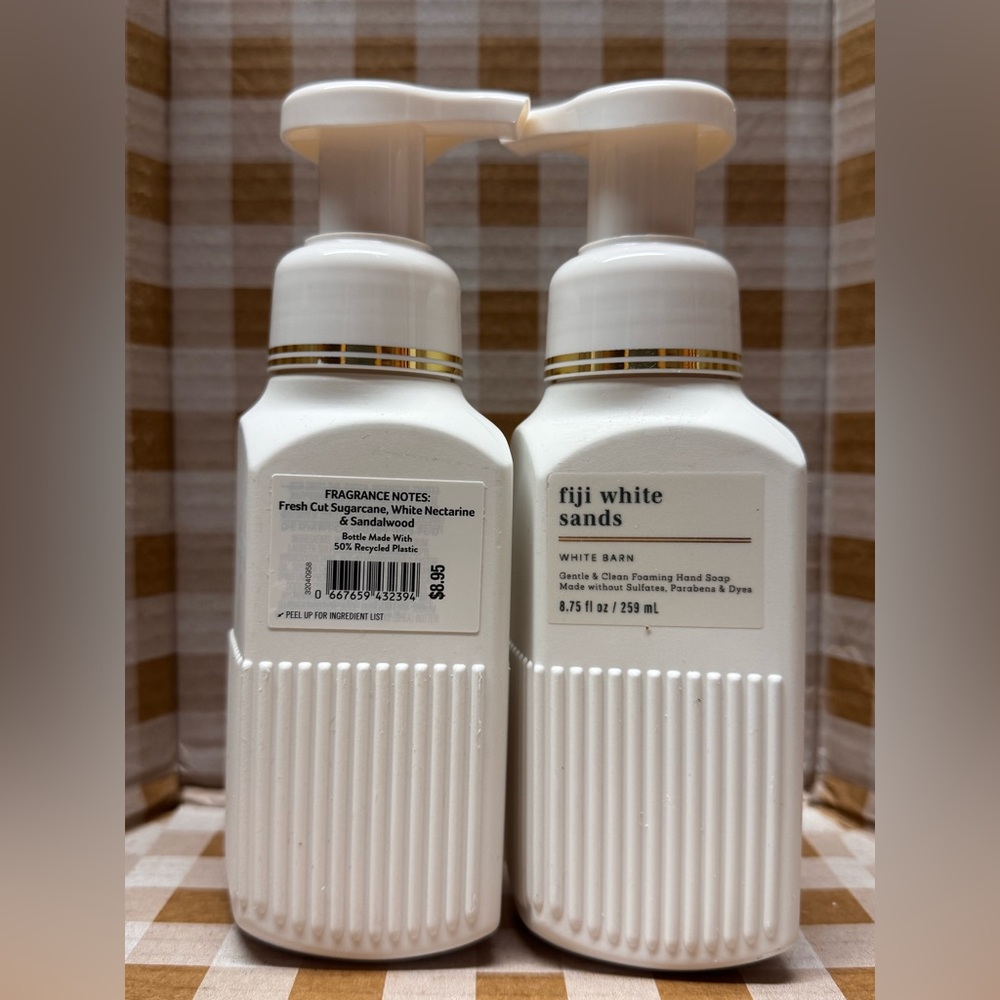 NEW B&BW (2) Fiji White Sands Foaming Hand Soaps 8.75 fl Oz each - Picture 2 of 3